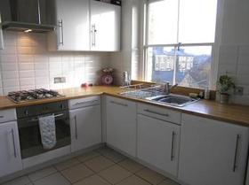 2 bedroom Flat to re...